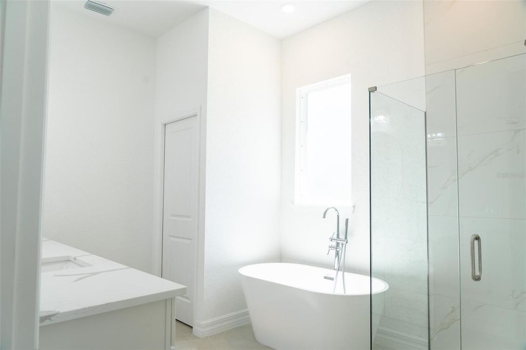 Image 17 of property listing at 17820 SW 33RD TERRACE, Ocala, FL 34473