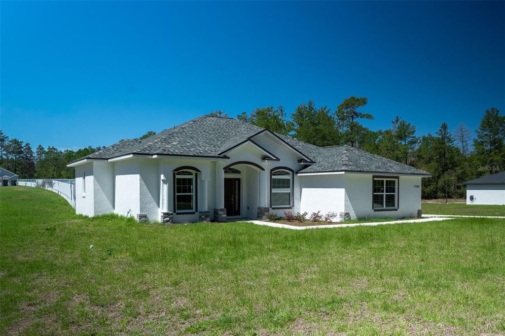 Image 3 of property listing at 17820 SW 33RD TERRACE, Ocala, FL 34473