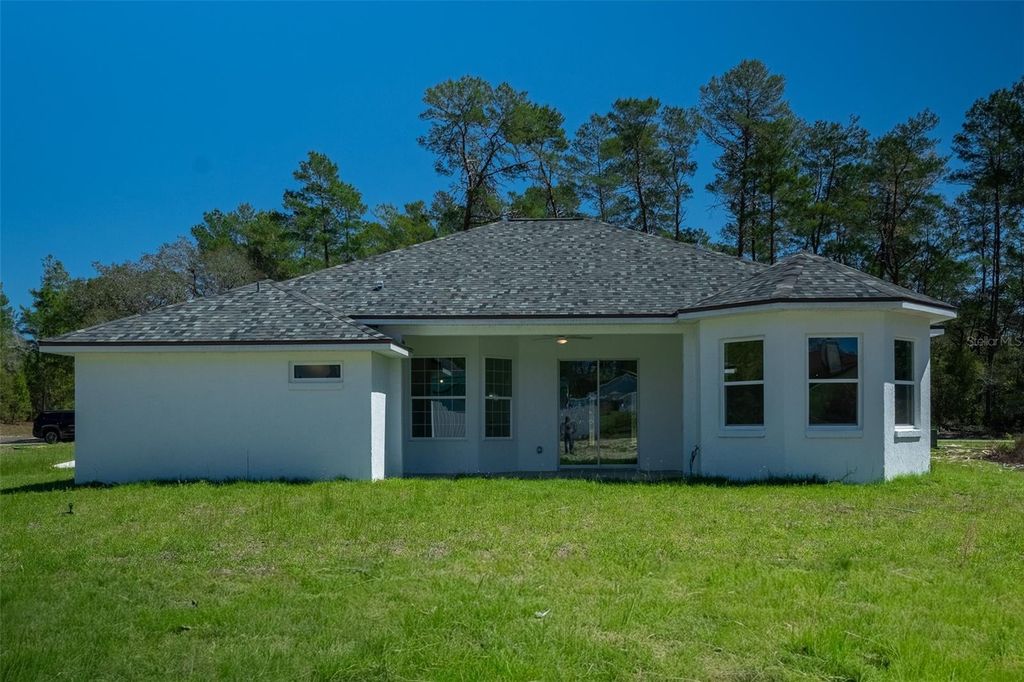 Image 5 of property listing at 17820 SW 33RD TERRACE, Ocala, FL 34473