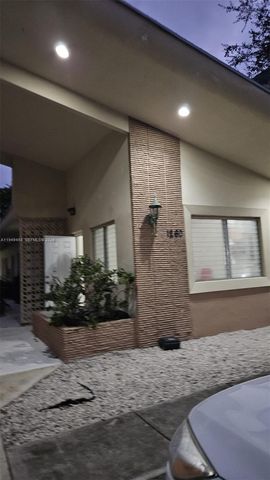 1270 NE 139th St 4, North Miami, FL 33161
