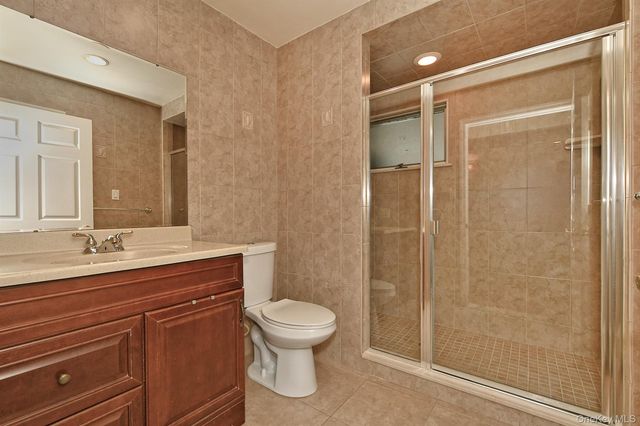 122 Miller Road, Hicksville, NY 11801