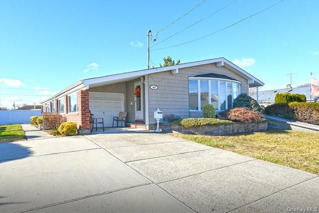 122 Miller Road, Hicksville, NY 11801