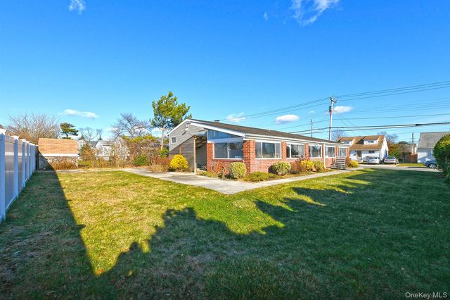 122 Miller Road, Hicksville, NY 11801