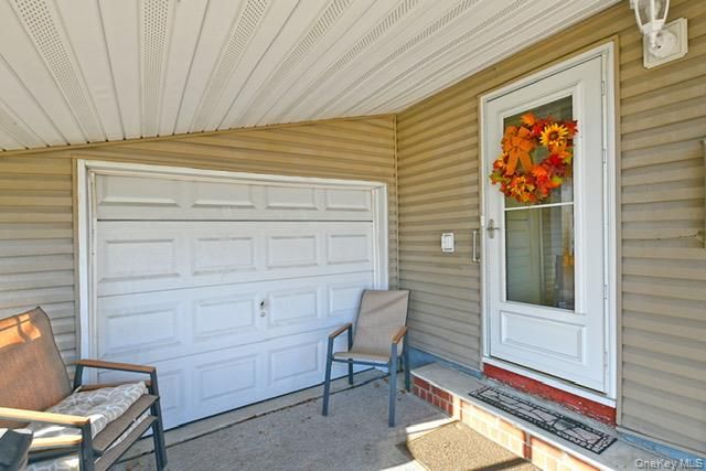 122 Miller Road, Hicksville, NY 11801