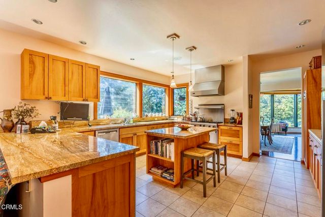 23901 Pacific Heights Drive, Westport, CA 95488