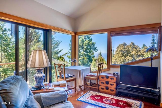 23901 Pacific Heights Drive, Westport, CA 95488