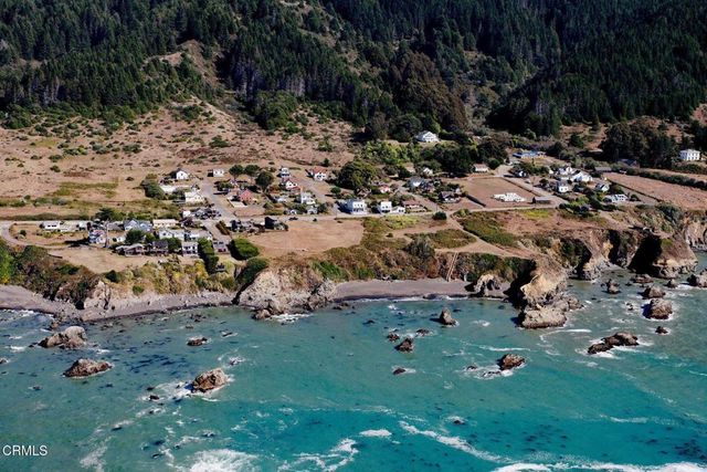 23901 Pacific Heights Drive, Westport, CA 95488