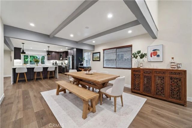 6321 Balcom Ave, Encino, CA 91316