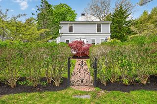 120 Ocean View Avenue, Barnstable, MA 02635