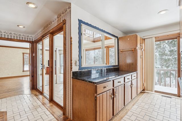 10N800 Muirhead Road, Elgin, IL 60124