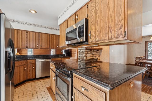 10N800 Muirhead Road, Elgin, IL 60124