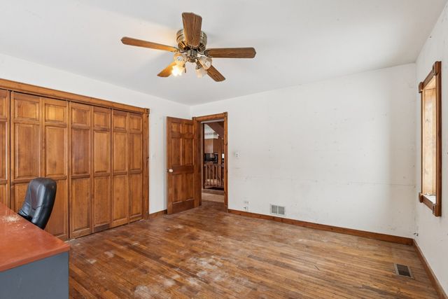 10N800 Muirhead Road, Elgin, IL 60124