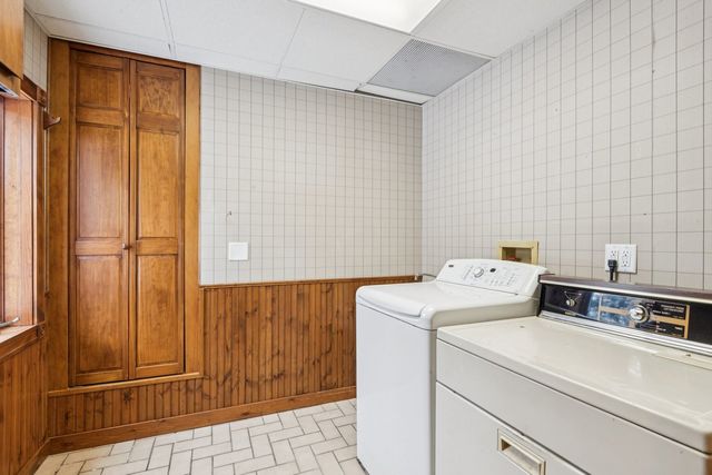 10N800 Muirhead Road, Elgin, IL 60124