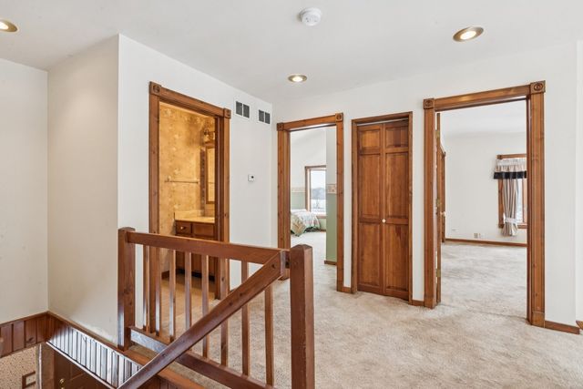 10N800 Muirhead Road, Elgin, IL 60124