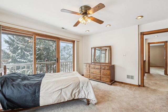 10N800 Muirhead Road, Elgin, IL 60124