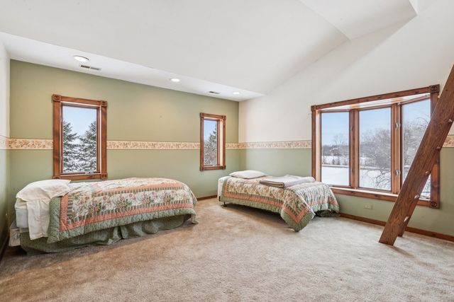 10N800 Muirhead Road, Elgin, IL 60124