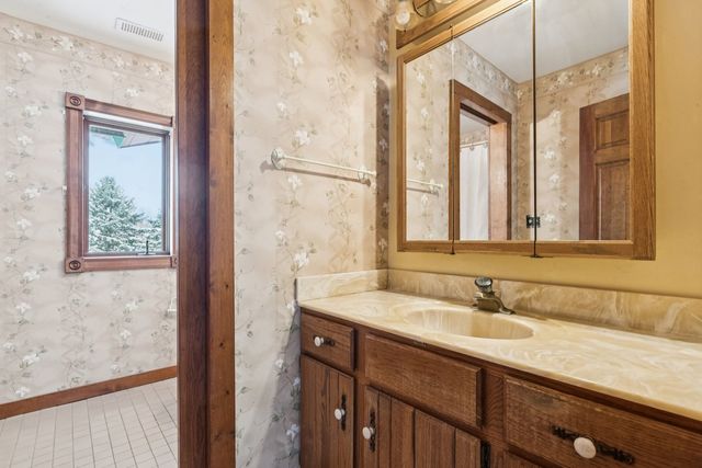 10N800 Muirhead Road, Elgin, IL 60124