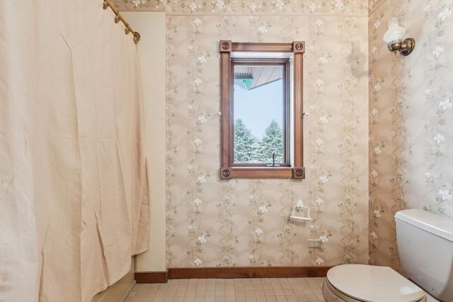 10N800 Muirhead Road, Elgin, IL 60124