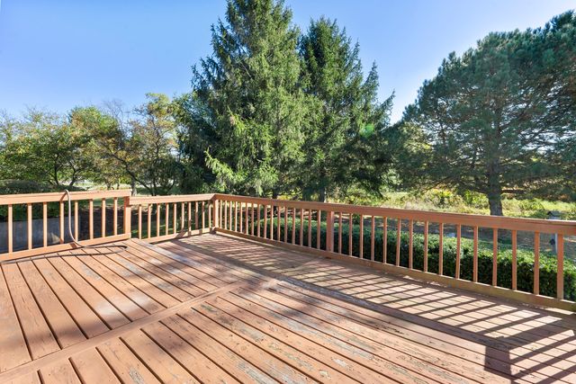 10N800 Muirhead Road, Elgin, IL 60124