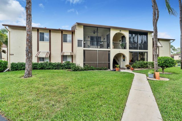 329 Knotty Pine Circle A-2, Greenacres, FL 33463