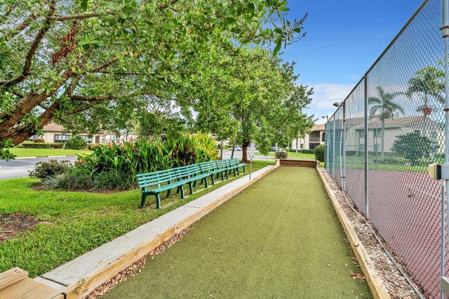 329 Knotty Pine Circle A-2, Greenacres, FL 33463