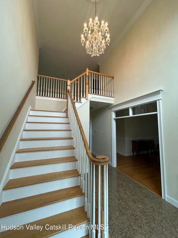 67 Rodeo Drive, Hopewell Junction, NY 12533