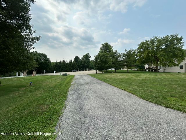 67 Rodeo Drive, Hopewell Junction, NY 12533