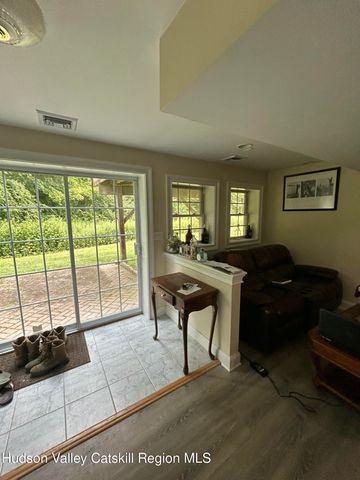 67 Rodeo Drive, Hopewell Junction, NY 12533