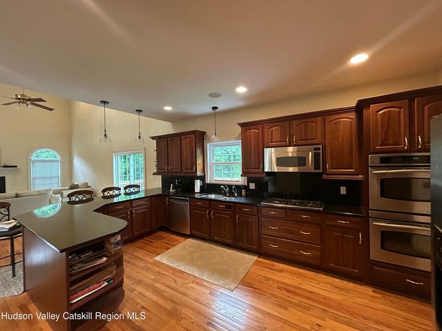 67 Rodeo Drive, Hopewell Junction, NY 12533