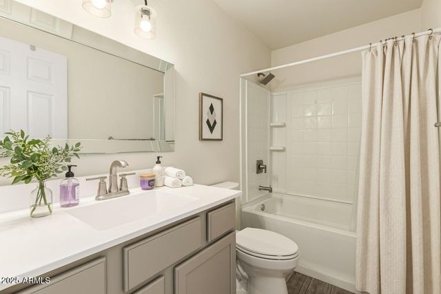 8403 N 33RD Avenue N, Phoenix, AZ 85051