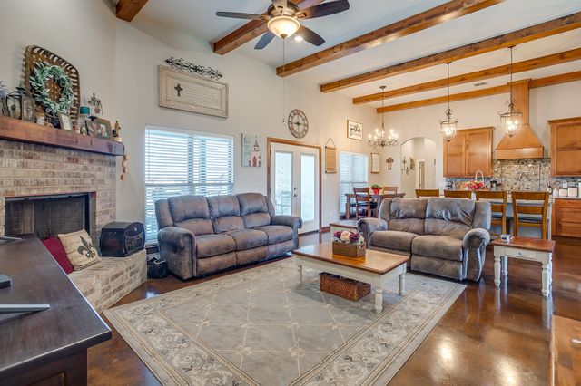 8071 County Road 105, Grandview, TX 76050