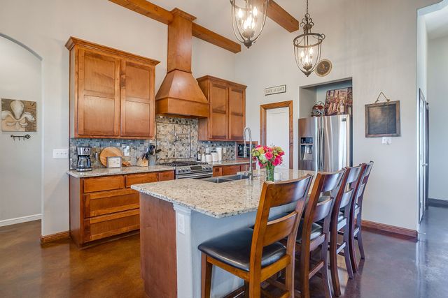 8071 County Road 105, Grandview, TX 76050