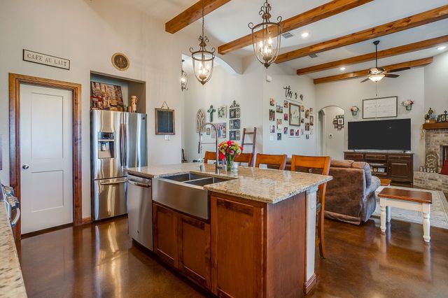 8071 County Road 105, Grandview, TX 76050