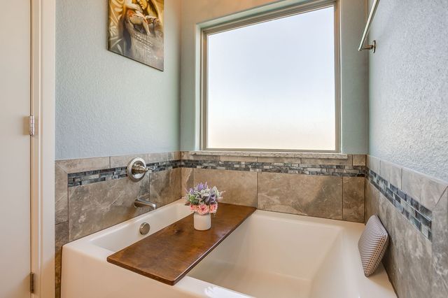 8071 County Road 105, Grandview, TX 76050