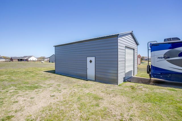 8071 County Road 105, Grandview, TX 76050