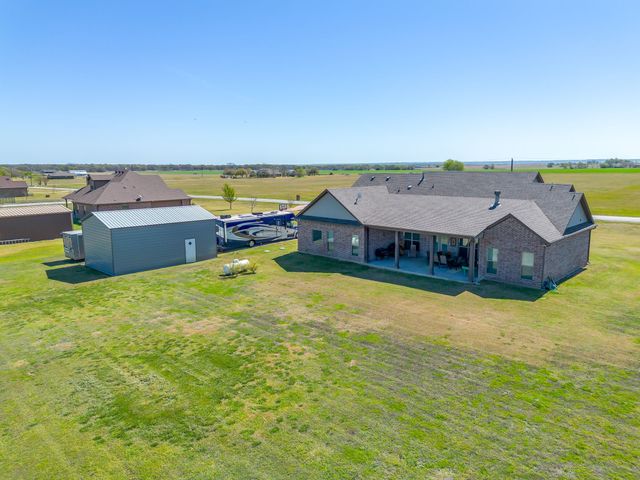 8071 County Road 105, Grandview, TX 76050