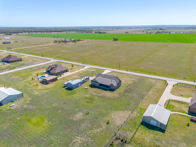 8071 County Road 105, Grandview, TX 76050