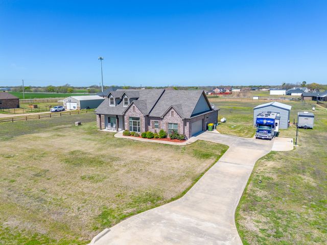 8071 County Road 105, Grandview, TX 76050