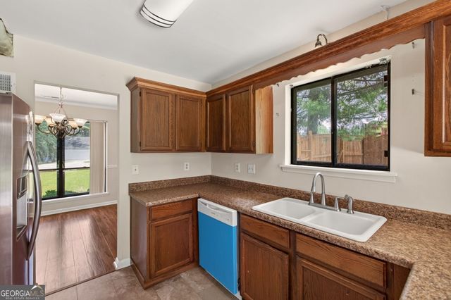 228 Avalon Way, Riverdale, GA 30274