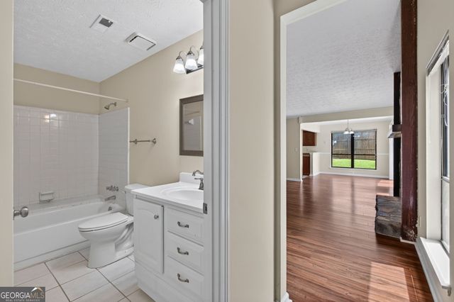 228 Avalon Way, Riverdale, GA 30274