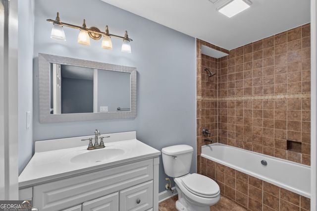 228 Avalon Way, Riverdale, GA 30274