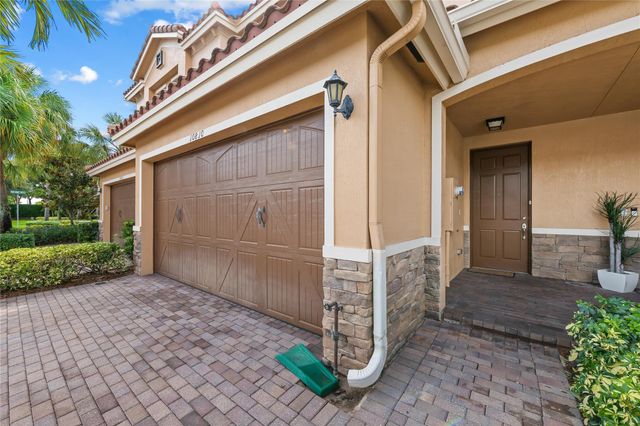 10810 NW 74TH DR, Parkland, FL 33076