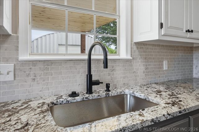 10406 E 126th Street North, Collinsville, OK 74021