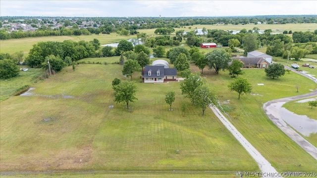 10406 E 126th Street North, Collinsville, OK 74021
