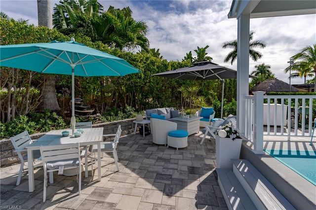 13598 Snapper LN, Naples, FL 34114