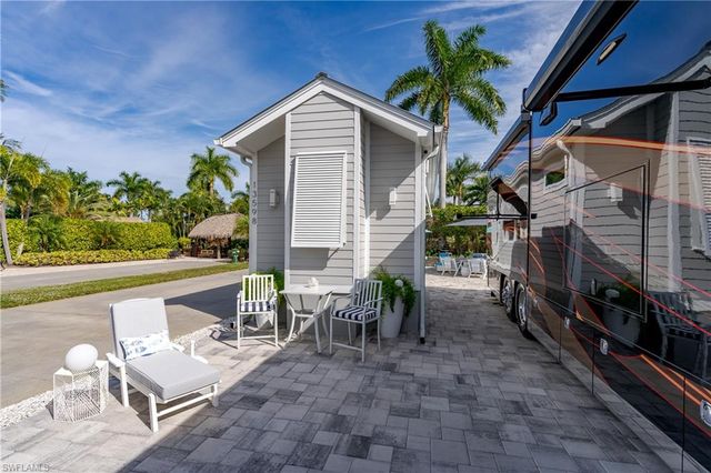 13598 Snapper LN, Naples, FL 34114