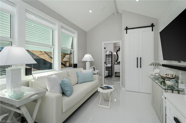 13598 Snapper LN, Naples, FL 34114