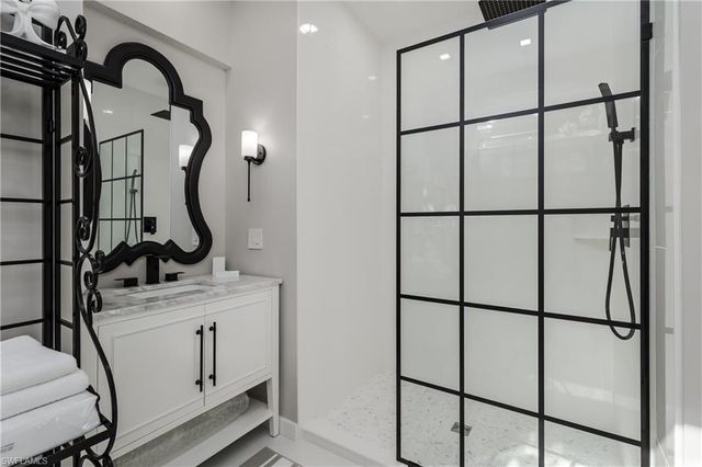 13598 Snapper LN, Naples, FL 34114