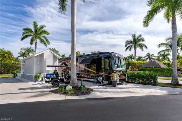 13598 Snapper LN, Naples, FL 34114