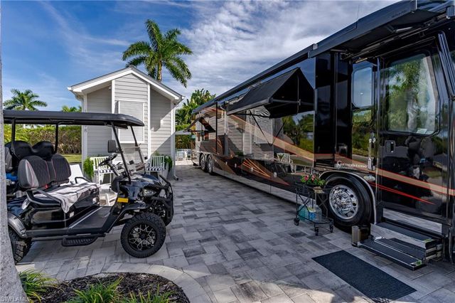 13598 Snapper LN, Naples, FL 34114